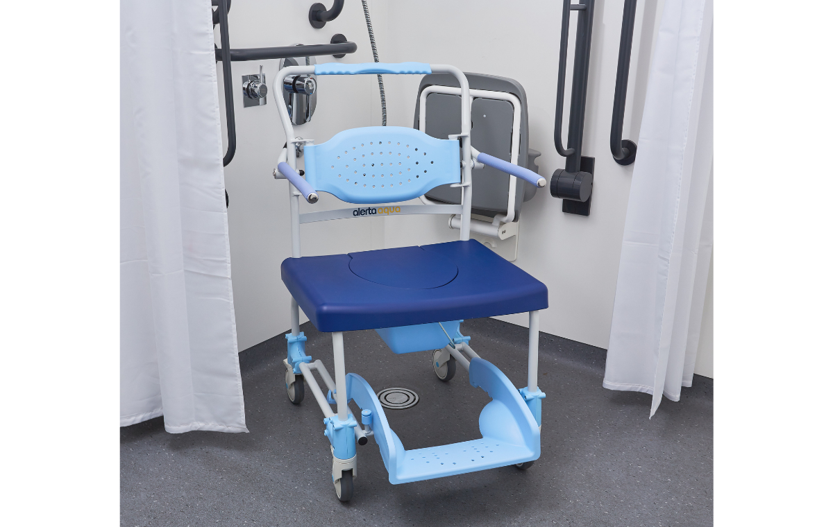 Alerta Aqua Bariatric Shower Commode Chair used in shower setting