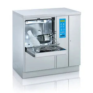 Meiko Topic 40 large-capacity bedpan washer-disinfector front view
