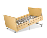 Sturdy end-lift chassis providing under-bed clearance for hoists.