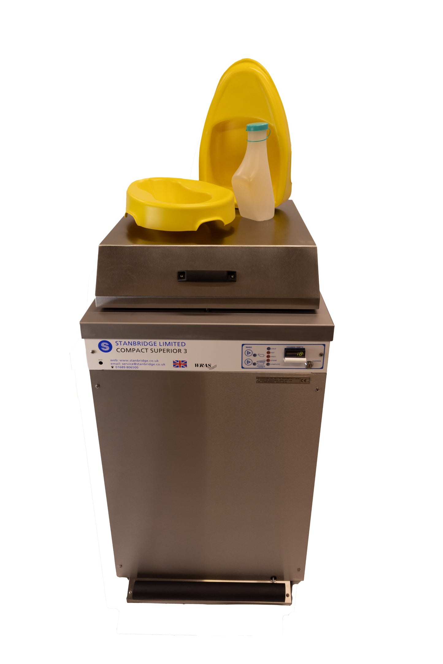 CS3 HD COMPACT SUPERIOR WASHER/DISINFECTOR front view of the machine.