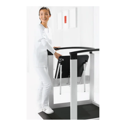 Seca 685 R in use