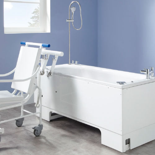 Detachable transporter seat system for easy bather transfer in Excel 600 bath